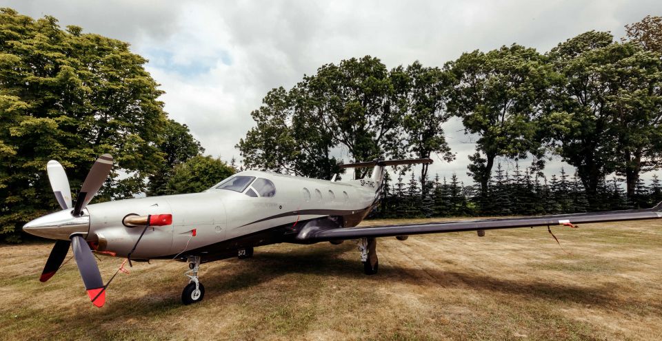 Pilatus PC-12 (5).jpg