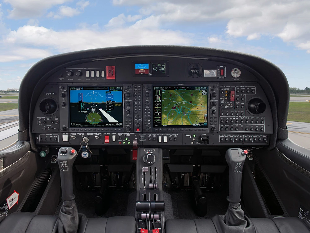 62c2d7dd580885dd3734f489_DA42-VI_Highlight_3_Propulsion-and-Avionics_Bild_0_Teaser_Garmin_NXi.jpg [268.54 KB]