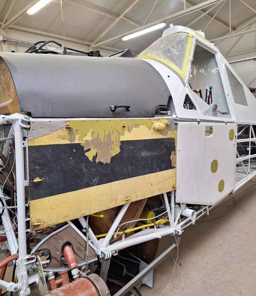 Dopasowane i zamontowane boczne klapy kadłuba.jpg