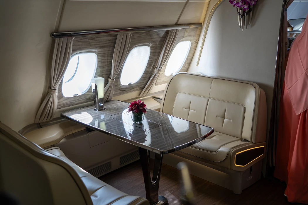 Dubai Airshow 2023 Day 2 - A380 UAE Emirates business class_AI-EVE-2730-02-06-062.jpg