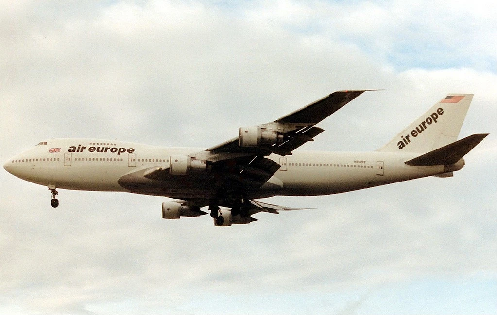 Air_Europe_Boeing_747-100_Maiwald-1.jpg