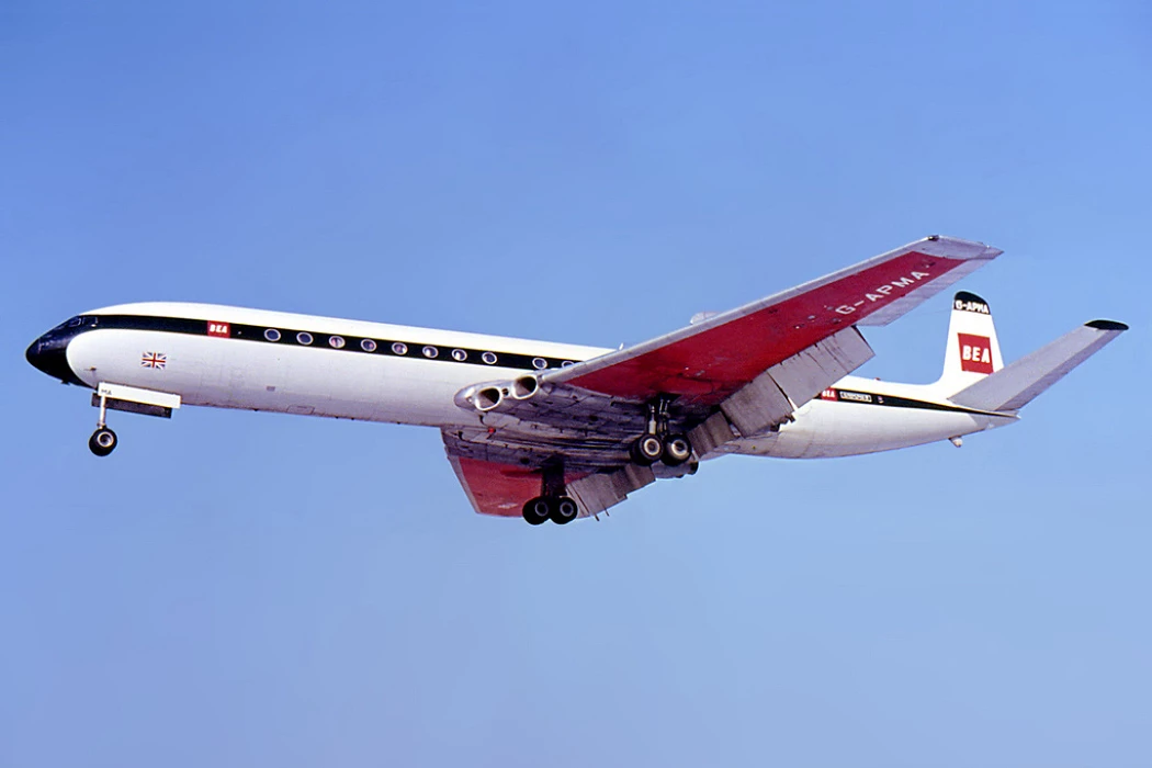 BEA_de_Havilland_DH-106_Comet_4B_Berlin.jpg